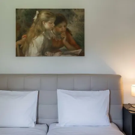 Aniso Villa *
